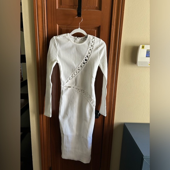 Fashion Nova Candice Bandage Midi Dress-Size XSmall NWT 🤍🤍 - Picture 5 of 6